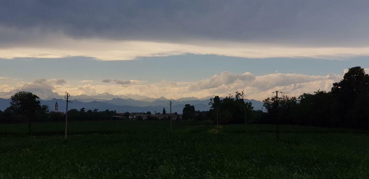 Az.Agr.Cascina Moretta Momo Exterior photo